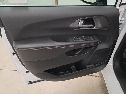 New 2026 Chrysler Voyager LX FWD image 13