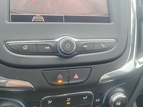 Used 2023 Chevrolet Equinox LT image 16