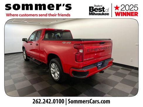 Used 2019 Chevrolet Silverado 1500 Custom w/ Custom Value Package AWD/4WD image 3