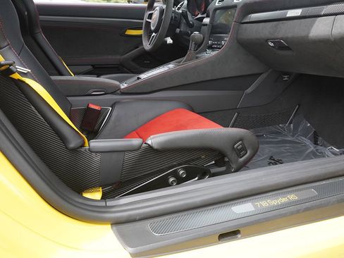 Used 2024 Porsche 718 Boxster Spyder RS w/ Weissach Package RWD image 38