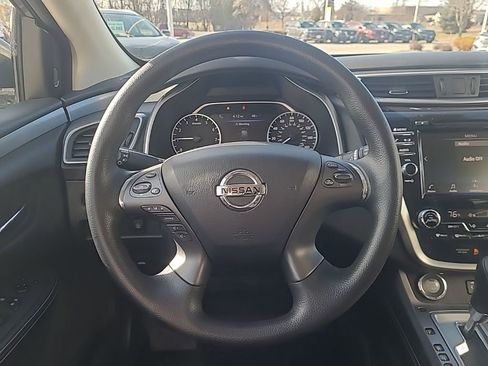 Used 2022 Nissan Murano S AWD/4WD image 16