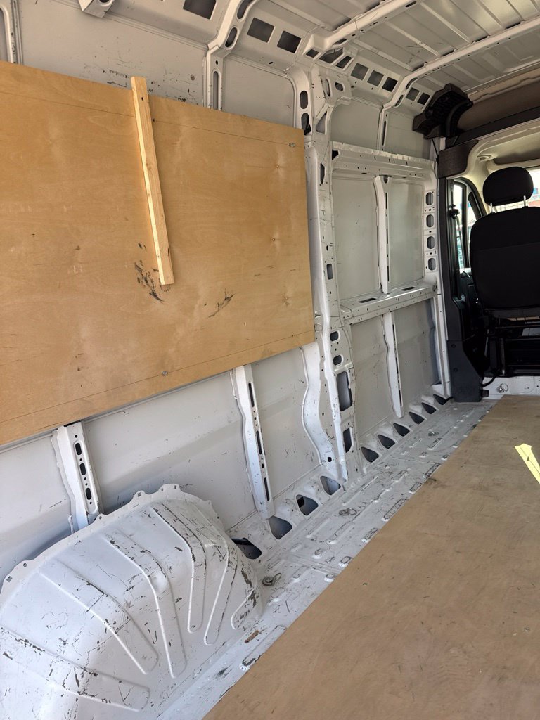 Used 2023 RAM ProMaster 2500 w/ Convenience Group FWD image 14