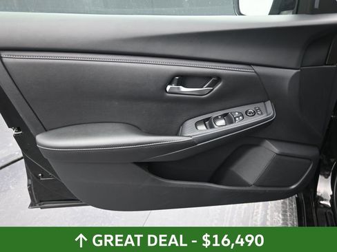 Used 2024 Nissan Sentra SV image 19