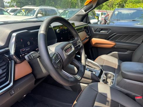 Used 2023 GMC Canyon AT4 w/ AT4 Premium Package AWD/4WD image 26