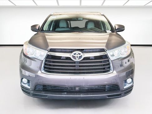 Used 2016 Toyota Highlander Limited image 2