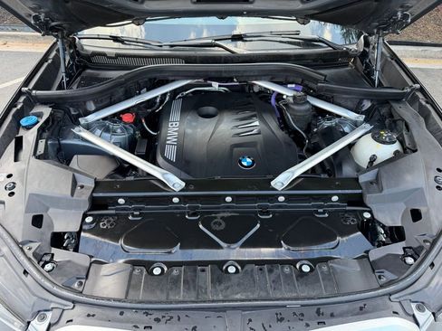 Used 2025 BMW X5 xDrive40i AWD/4WD image 6