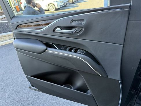 Used 2021 Cadillac Escalade Premium Luxury w/ Driver Assist Tech Package image 27