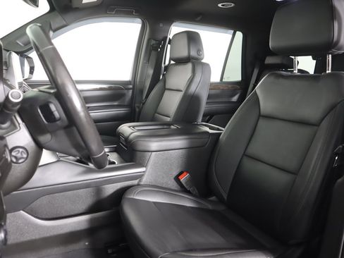 Used 2022 Chevrolet Tahoe LT w/ Luxury Package image 30