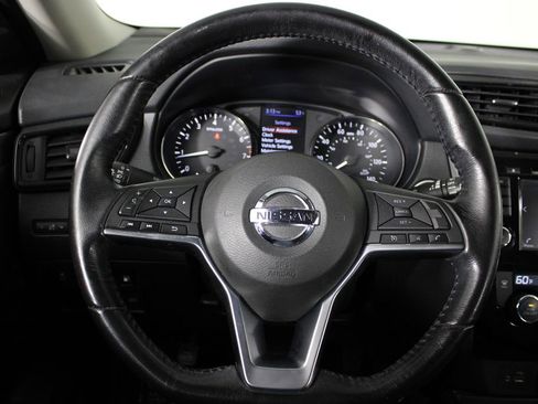 Used 2018 Nissan Rogue SV image 24