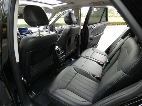 Used 2016 Mercedes-Benz GLE 350 w/ Premium Package image 43