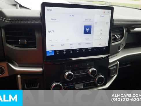 Used 2024 Ford Expedition XLT image 8