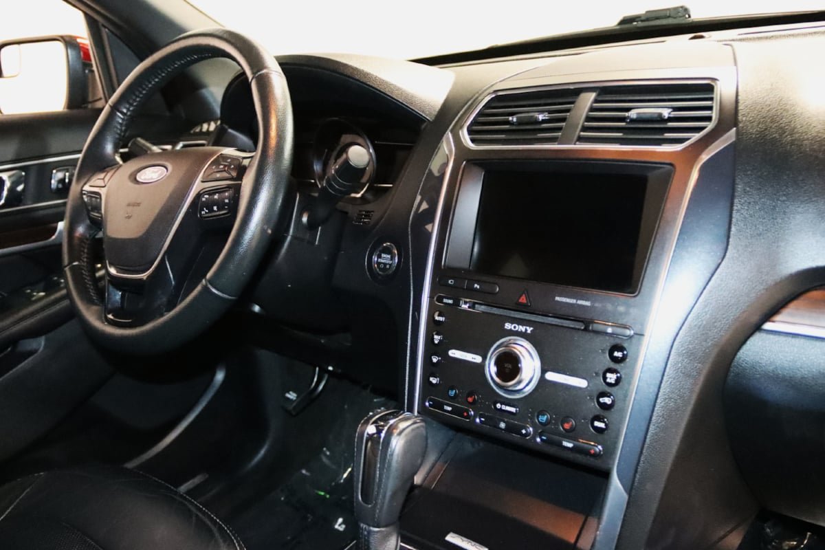 Used 2018 Ford Explorer Limited AWD/4WD image 58