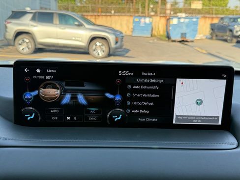 Used 2024 Genesis GV80 2.5T w/ Cargo Package AWD/4WD image 17