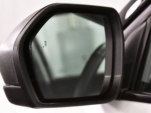 Used 2023 Ford Explorer XLT w/ Equipment Group 202A image 14