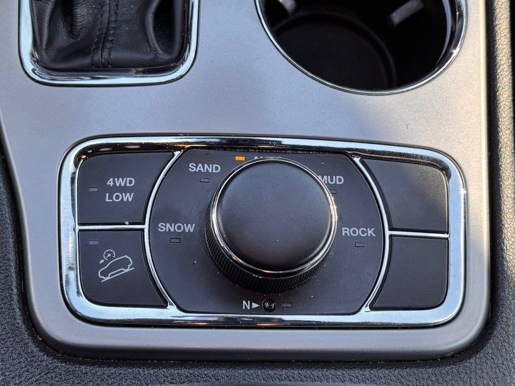 Used 2022 Jeep Grand Cherokee Limited AWD/4WD image 20