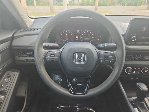 Certified 2023 Honda Accord LX image 11