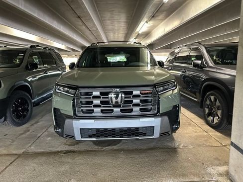 Certified 2026 Honda Pilot TrailSport image 2