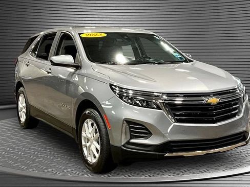 Used 2023 Chevrolet Equinox LT FWD image 3