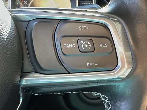 Used 2022 Jeep Gladiator Overland w/ Popular Equipment Package image 27