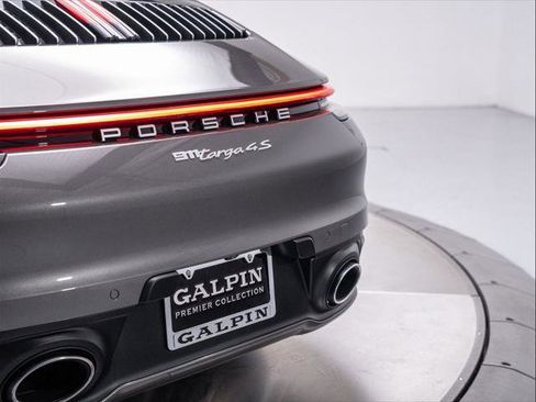 Used 2024 Porsche 911 Targa 4S w/ Premium Package image 40