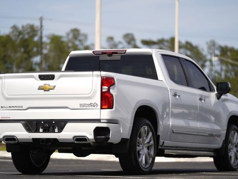 New 2026 Chevrolet Silverado 1500 High Country w/ High Country Premium Package AWD/4WD image 49