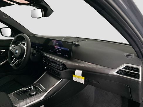 Used 2026 BMW 330i Sedan w/ M Sport Package image 26