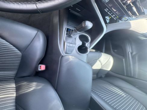 Used 2023 Toyota Camry SE w/ Convenience Package FWD image 24