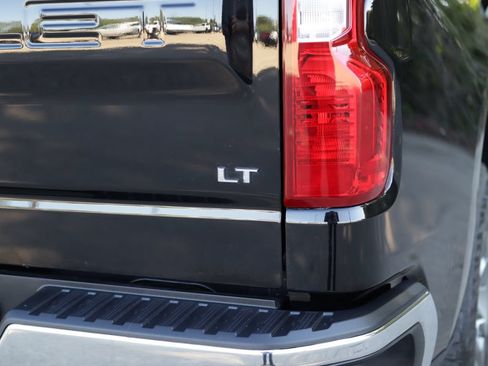 Used 2024 Chevrolet Silverado 1500 LT AWD/4WD image 33