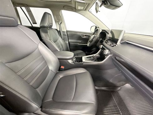 Used 2024 Toyota RAV4 XLE Premium FWD image 42