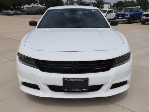 Used 2023 Dodge Charger SXT RWD image 2