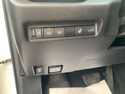 Used 2021 Toyota RAV4 XSE w/ XSE Grade Weather Package image 33