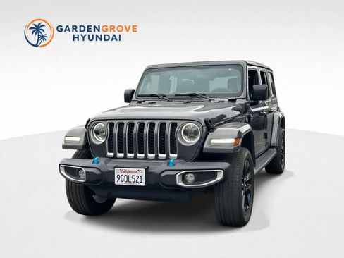 Used 2023 Jeep Wrangler Unlimited Sahara w/ Cold Weather Group AWD/4WD image 1