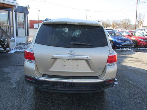 Used 2013 Toyota Highlander 4WD image 5