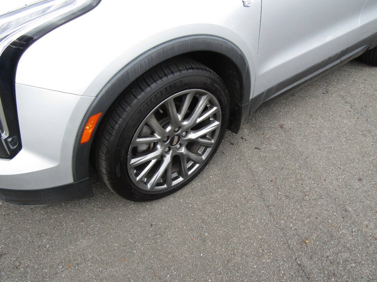 Used 2019 Cadillac XT4 Sport AWD/4WD image 29
