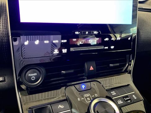 Used 2024 Toyota bZ4X XLE w/ Weather Package image 26