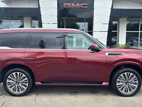 Used 2025 INFINITI QX80 Luxe RWD image 8