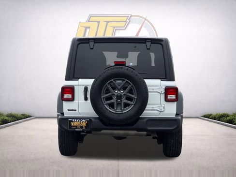 Used 2025 Jeep Wrangler Unlimited Sport AWD/4WD image 6