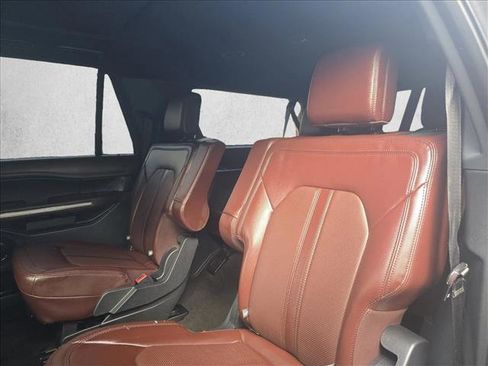 Used 2022 Ford Expedition Max Limited image 13