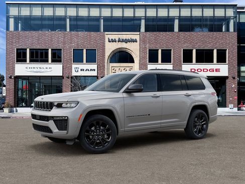 New 2026 Jeep Grand Cherokee L Limited AWD/4WD image 2
