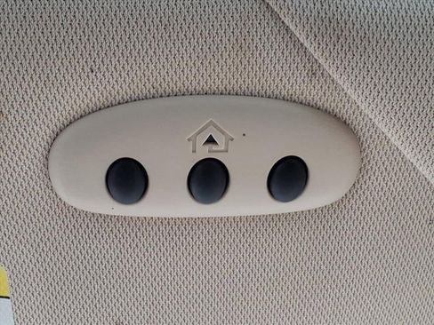 Used 2010 Lincoln MKS image 14