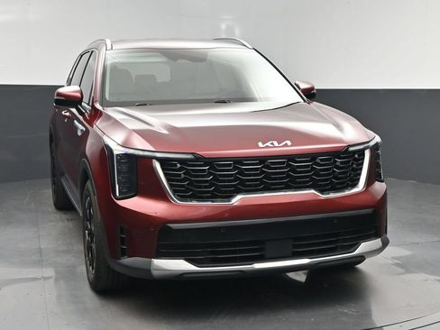 Certified 2025 Kia Sorento S FWD image 21