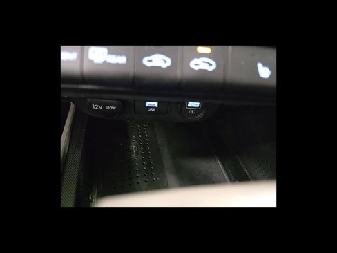 Used 2022 Hyundai Elantra SEL w/ Convenience Package FWD image 23