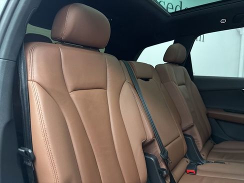 Used 2023 Audi Q7 2.0T Premium w/ Convenience Package image 29