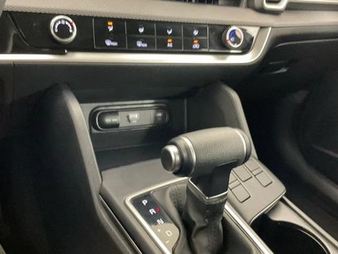 Used 2025 Kia Sportage LX FWD image 16