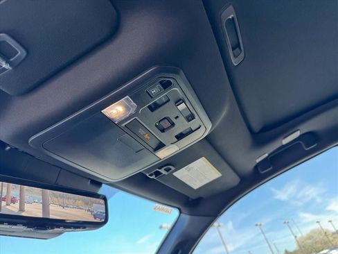 Used 2025 Toyota Tacoma TRD Off-Road w/ TRD Off Road Premium Package image 19