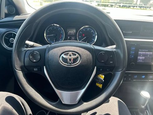Used 2017 Toyota Corolla LE FWD image 23
