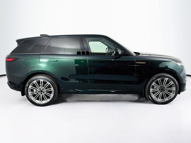 New 2026 Land Rover Range Rover Sport Dynamic SE AWD/4WD image 4