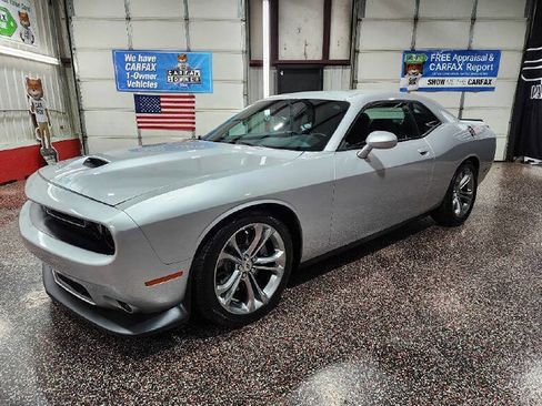 Used 2021 Dodge Challenger R/T RWD image 3