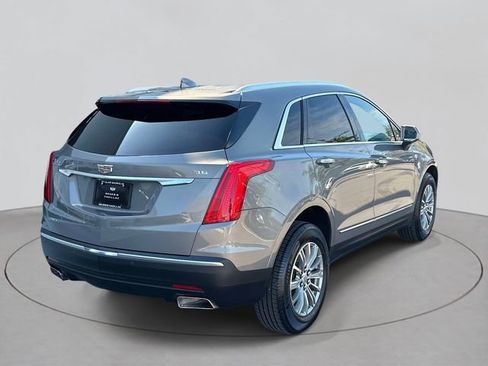 Used 2017 Cadillac XT5 Luxury w/ Driver Awareness Package image 5
