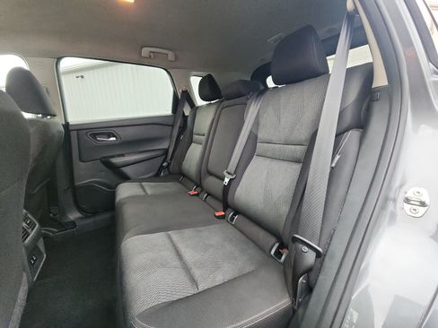 Used 2024 Nissan Rogue SV FWD image 22